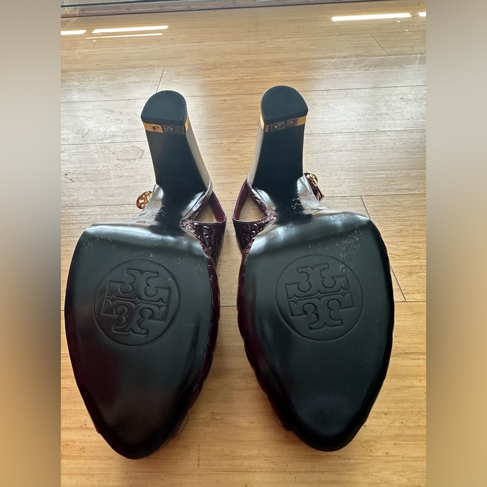 Tory Burch Allison Crocs Burgundy Patent Leather platform pumps. Sz 9.5 - Picture 9 of 9